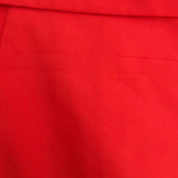 Zara Women’s Red Skort With Asymmetrical Hem - Picture 7 of 7
